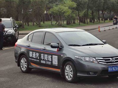 公司介紹_?？隍U通汽車陪練陪駕服務